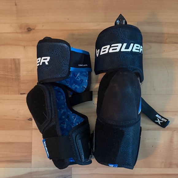 Bauer Other - Bauer Black and Blue Protective Gear